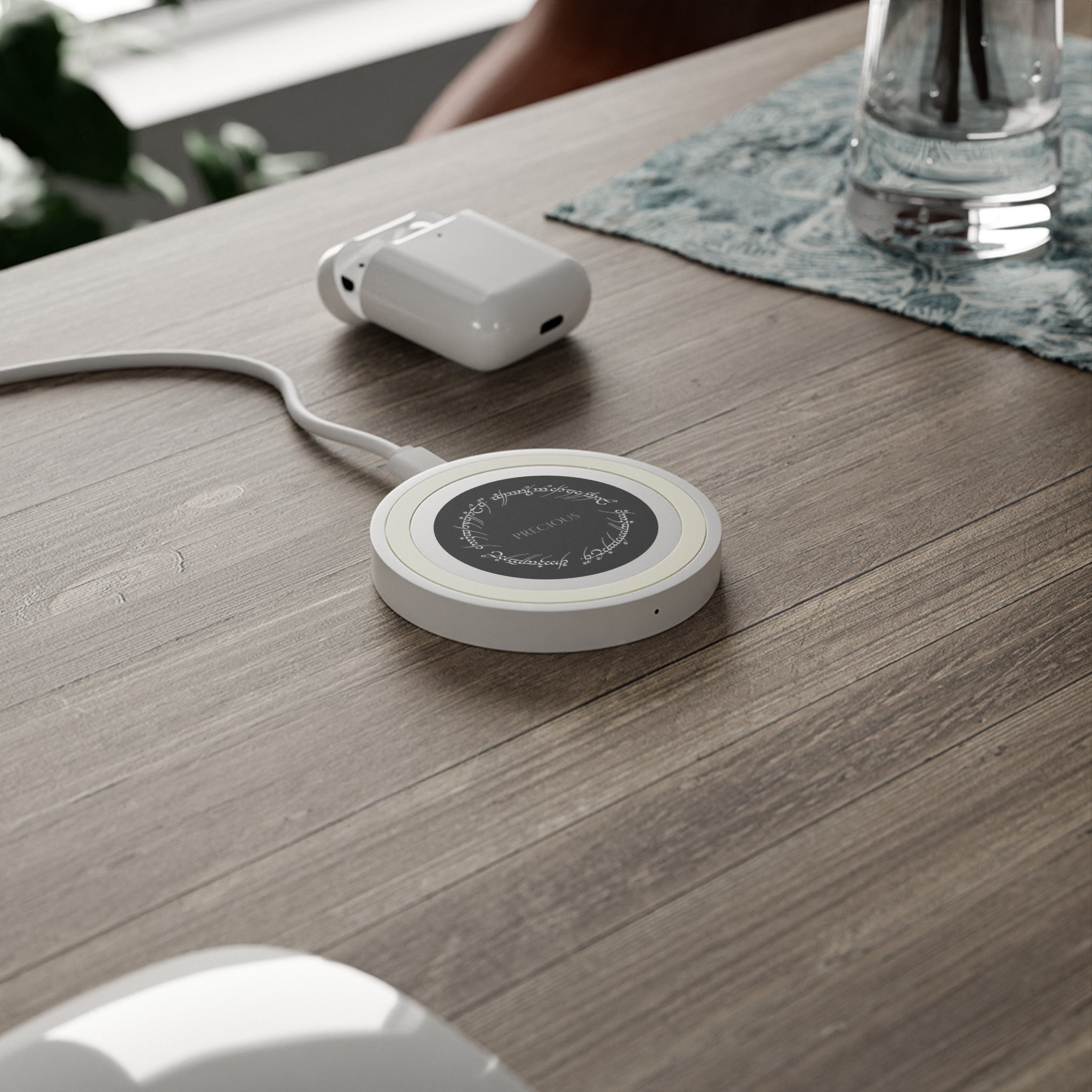 Lord of the Rings Elvish 'Precious' Quake Wireless Charging Pad