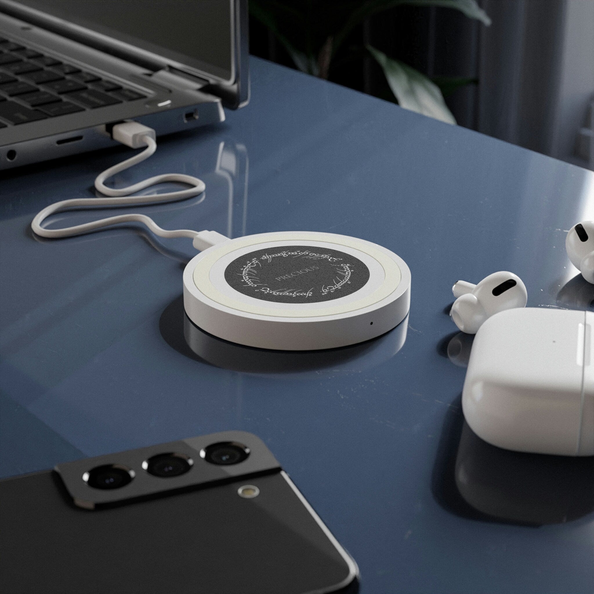 Lord of the Rings Elvish 'Precious' Quake Wireless Charging Pad