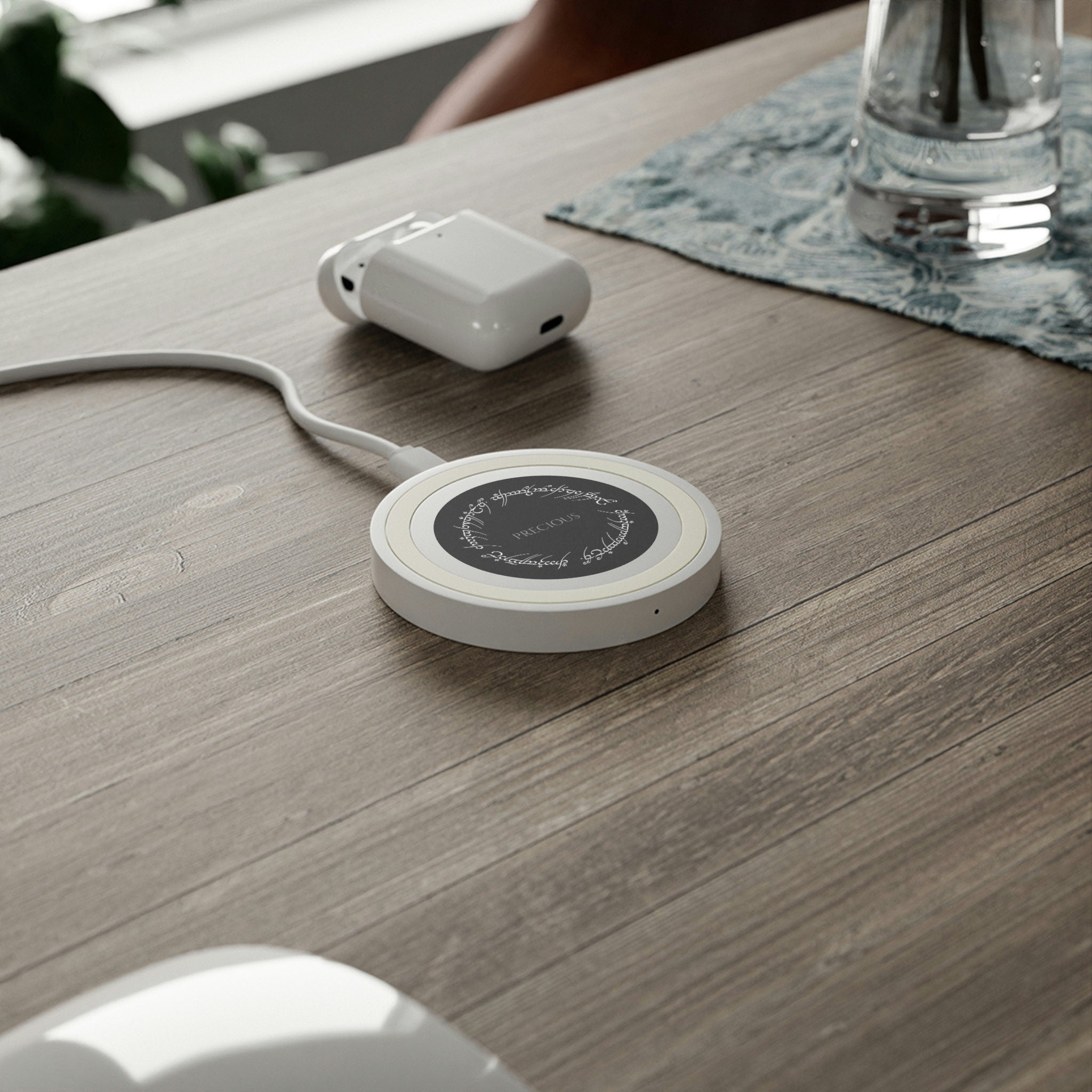 Lord of the Rings Elvish 'Precious' Quake Wireless Charging Pad
